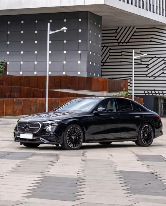 Mercedes Classe E VIP chauffeur vehicle, Global El Koukh fleet